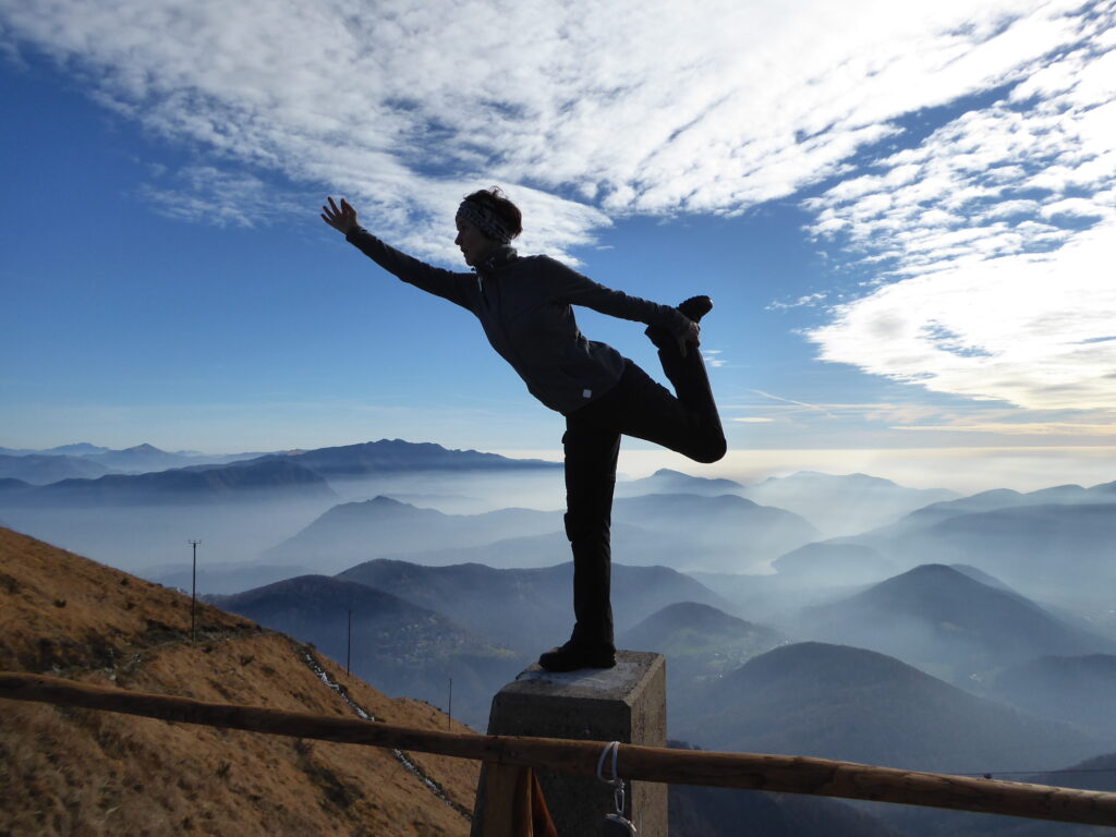 Sonja Wastl Yoga auf einem Berg